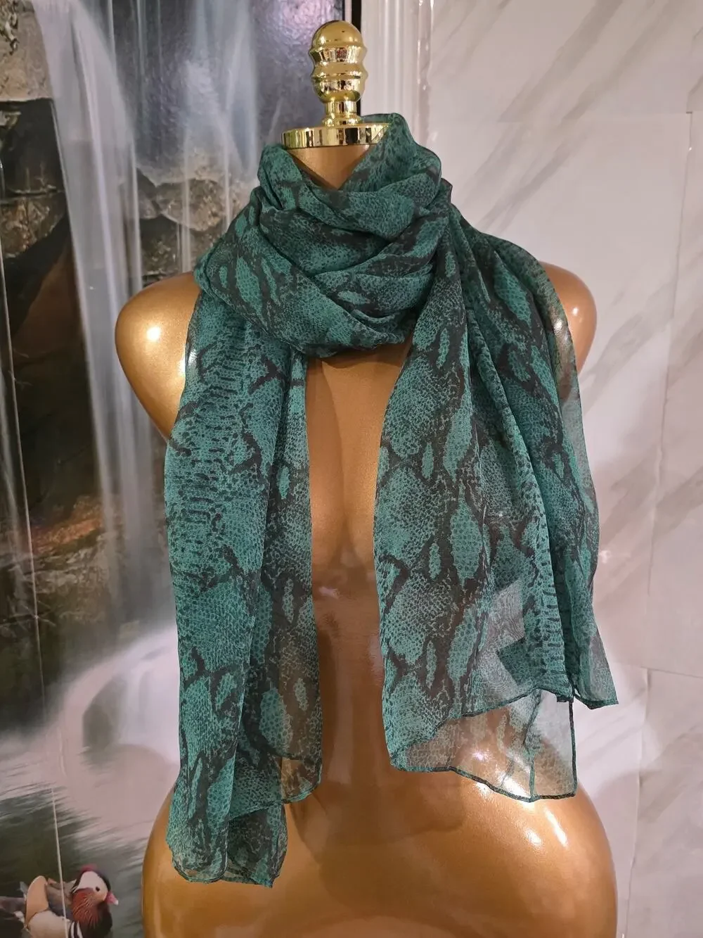 H&M Lightweight Scarf